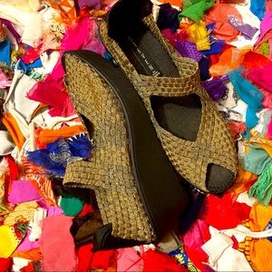 Most Comfortable Mary Jane’s Peep-toe Metallic